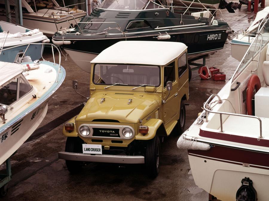  Toyota Land Cruiser 40 (BJ40V) 1973 года  (фото 4 из 4)